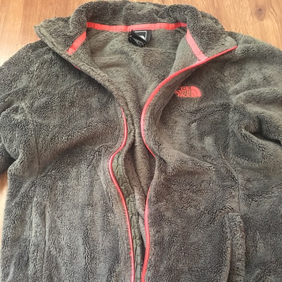 North face - Picture 1 of 5